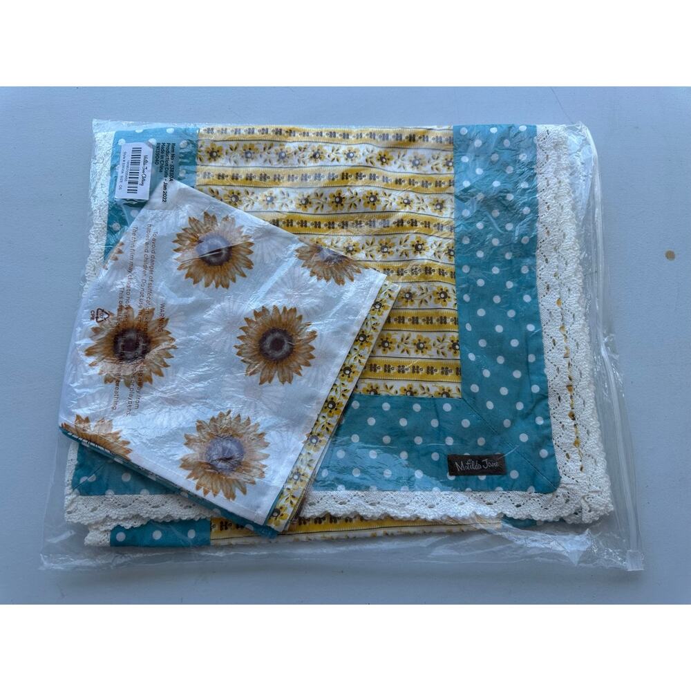 New Matilda Jane Enchanted Garden Table Runner + 4 Napkins